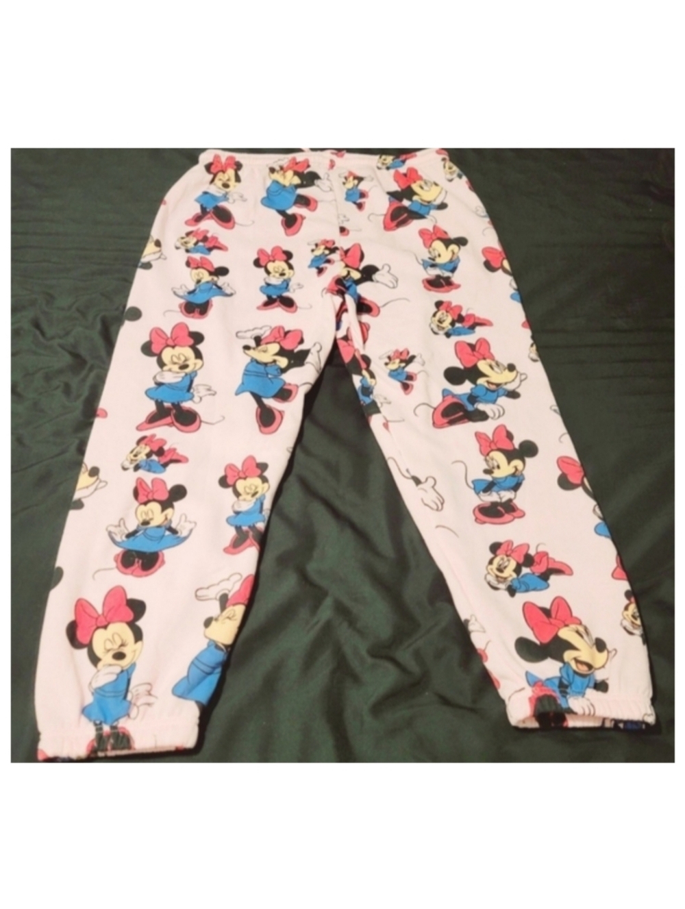 Disney Women's size 2X Minnie Mouse Pajamas and Jogging Pant's.
